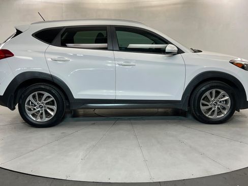 Used 2016 Hyundai Tucson SE w/ Option Group 02 FWD image 6