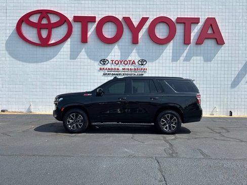 Used 2021 Chevrolet Tahoe Z71 w/ Z71 Off-Road Package AWD/4WD image 3