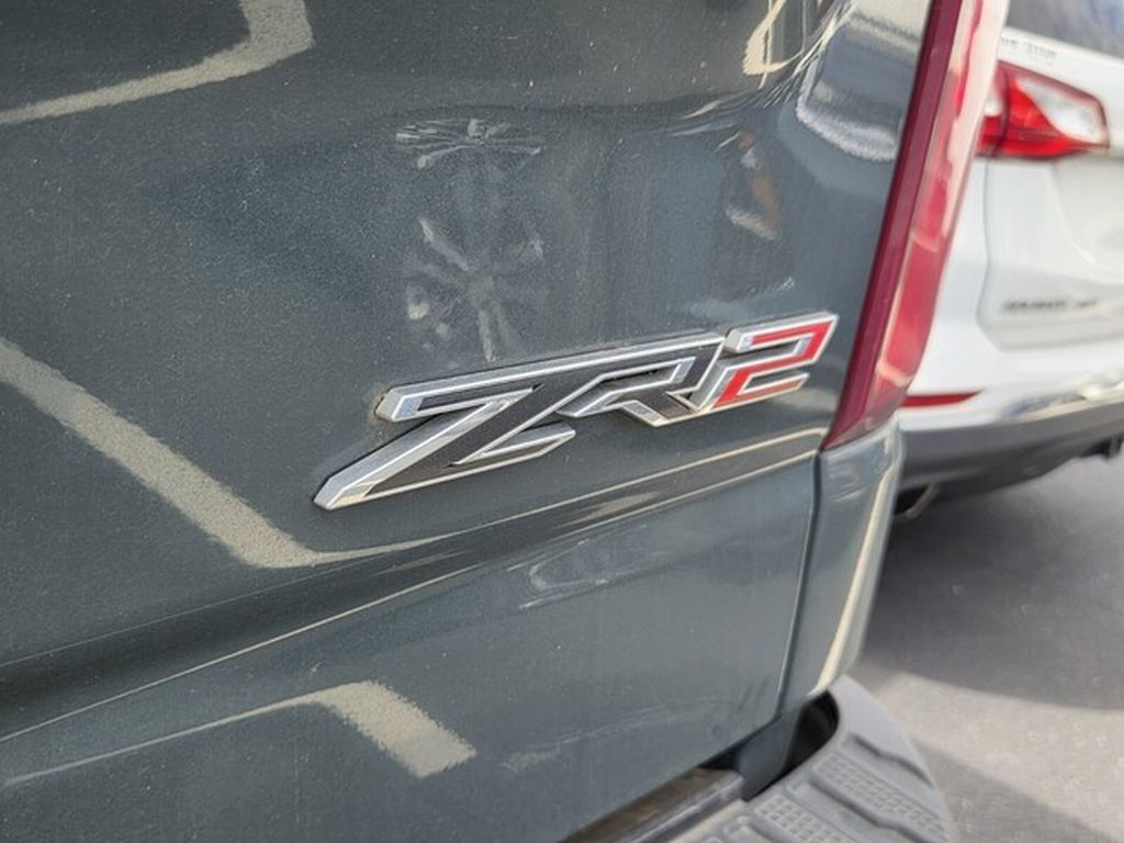 Used 2025 Chevrolet Silverado 1500 ZR2 AWD/4WD image 7