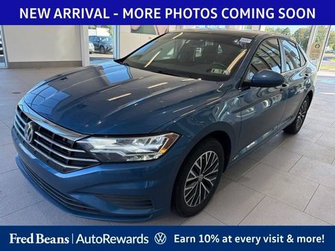 Used 2019 Volkswagen Jetta SE FWD image 3