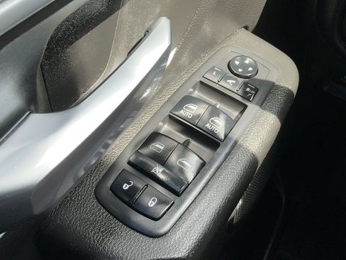 Used 2019 RAM 1500 Big Horn AWD/4WD image 14