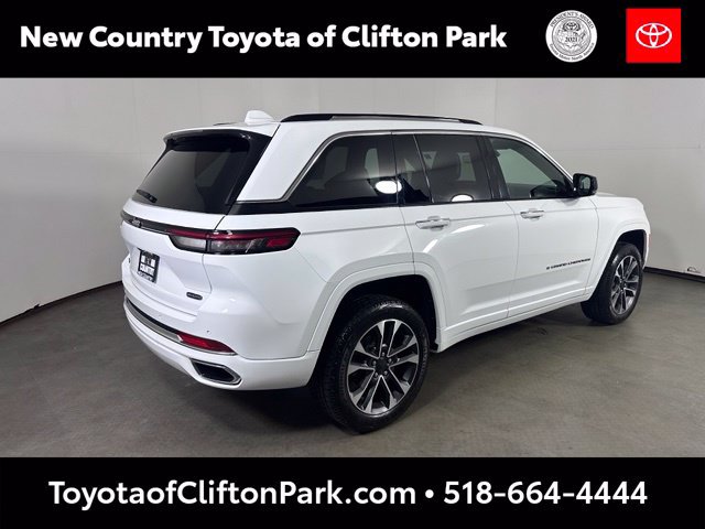 Used 2022 Jeep Grand Cherokee Overland AWD/4WD image 3