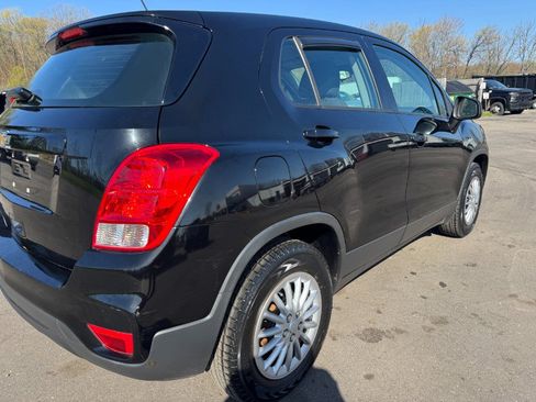 Used 2017 Chevrolet Trax LS FWD image 11