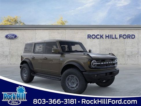 New 2025 Ford Bronco Outer Banks w/ Sasquatch Package image 1