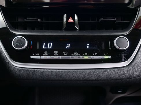 Used 2024 Toyota Corolla LE FWD image 20