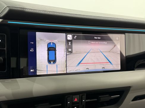 New 2026 Porsche Macan 4 Electric image 44