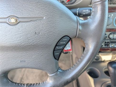 Used 2002 Chrysler Sebring LXi image 15