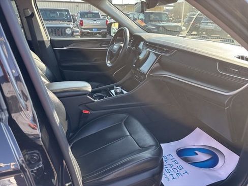 Used 2022 Jeep Grand Cherokee L Limited w/ Luxury Tech Group II image 42