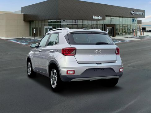 New 2026 Hyundai Venue SEL image 5