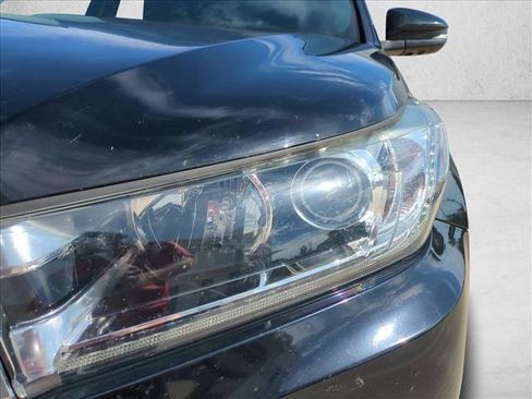 Used 2018 Toyota Highlander Limited Platinum AWD/4WD image 9