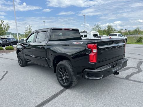 Used 2022 Chevrolet Silverado 1500 RST w/ LPO, Blackout Package AWD/4WD image 5