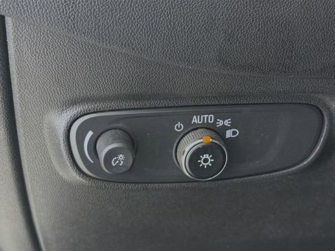 Used 2024 Chevrolet Equinox LT FWD image 10