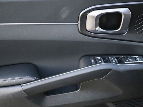 New 2026 Kia Sorento LX FWD image 22
