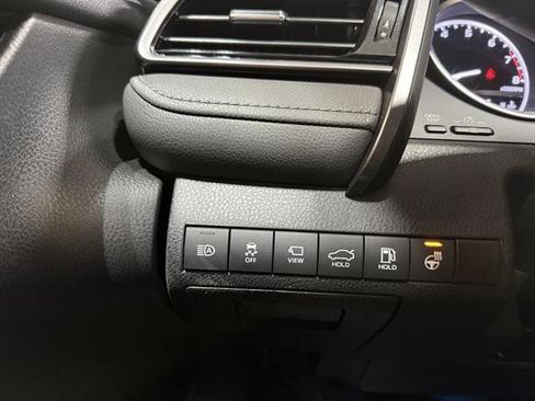 Used 2023 Toyota Camry XLE image 17