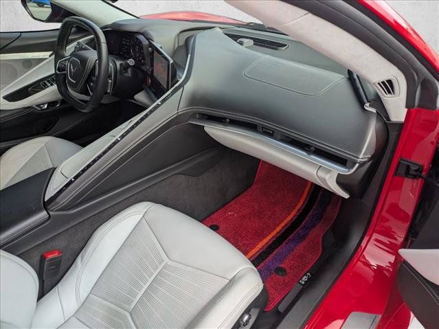 Used 2022 Chevrolet Corvette Stingray Premium Conv w/ Z51 Performance Package RWD image 15