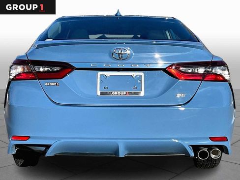 Used 2024 Toyota Camry SE image 5