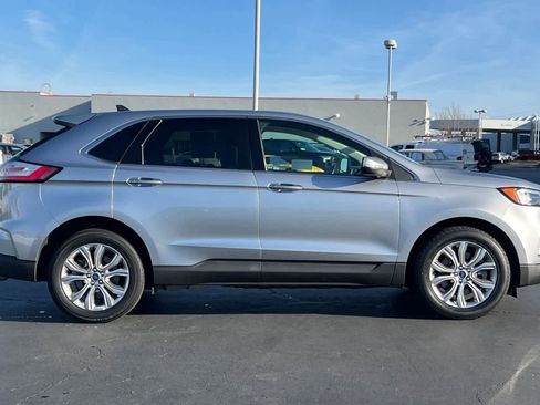 Used 2022 Ford Edge Titanium image 6