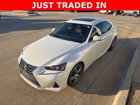 Used 2019 Lexus IS 300 image 1