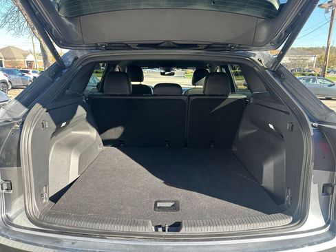 Used 2025 Volkswagen Atlas Cross Sport SE image 31