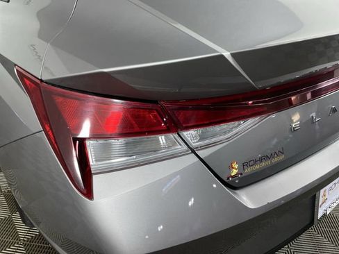 Used 2023 Hyundai Elantra SE w/ Preferred Accessory Package image 35