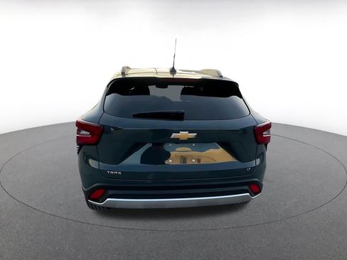 Used 2025 Chevrolet Trax LT image 12