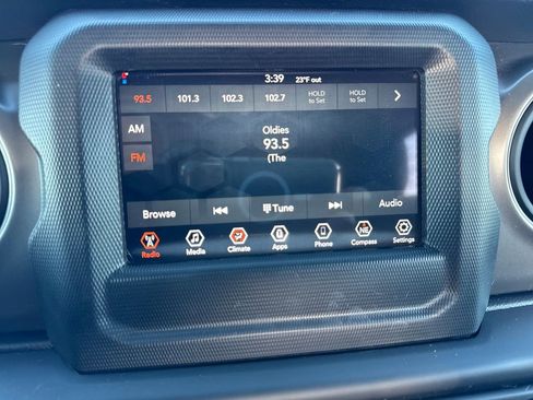 Certified 2022 Jeep Wrangler Sport image 22