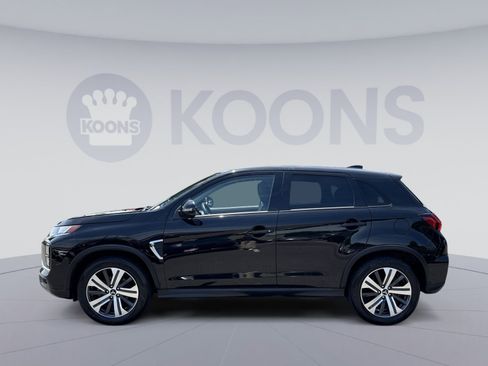 Used 2024 Mitsubishi Outlander Sport SE AWD/4WD image 2
