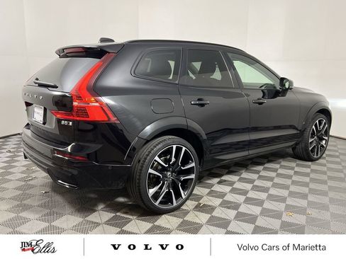 Certified 2023 Volvo XC60 B5 Ultimate image 11