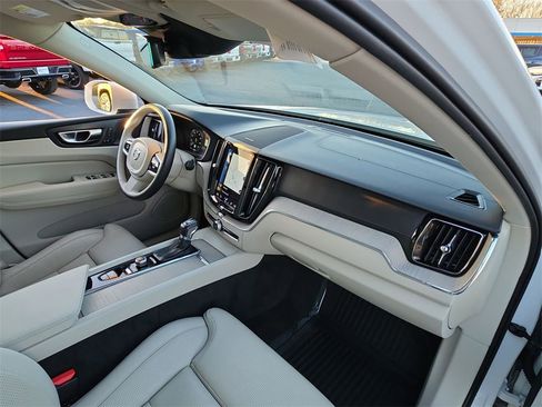Used 2021 Volvo XC60 T5 Inscription w/ Protection Package Premier image 29