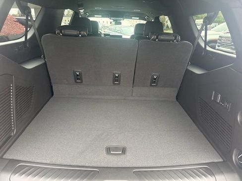 New 2026 GMC Yukon XL Elevation w/ LPO, Elevation Black Package image 32