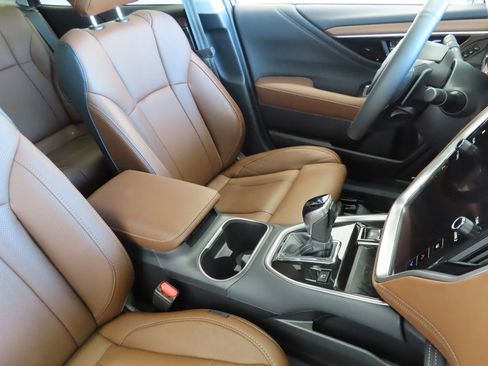 Used 2025 Subaru Outback Touring w/ Tech Package 2 image 29