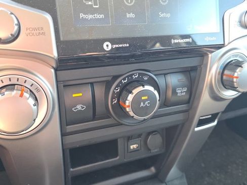 Used 2022 Toyota 4Runner Trail Special Edition AWD/4WD image 19