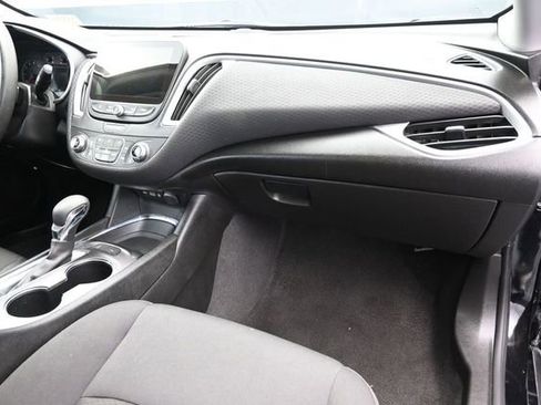 Used 2025 Chevrolet Malibu LT FWD image 34