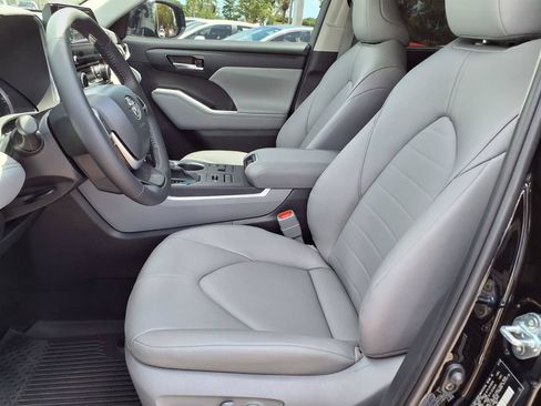 Used 2026 Toyota Highlander XLE AWD/4WD image 26