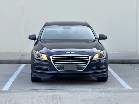 Used 2015 Hyundai Genesis 3.8 RWD image 2