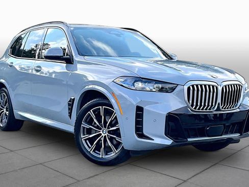 Used 2025 BMW X5 xDrive40i AWD/4WD image 2
