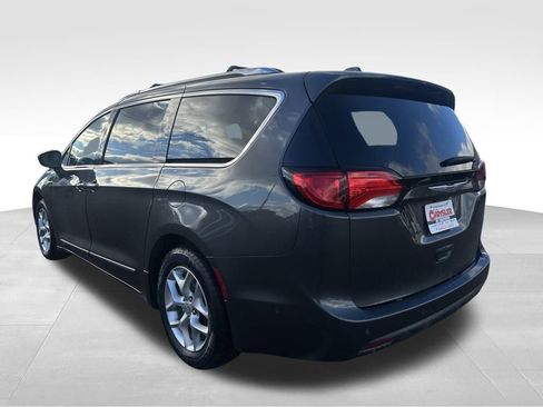 Used 2019 Chrysler Pacifica Touring-L Plus w/ Advanced Safetytec Group image 6