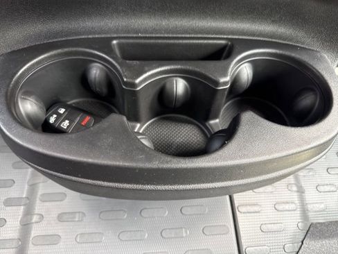 Used 2024 RAM ProMaster 3500 w/ Delivery Van Package image 27