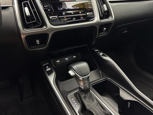 Used 2022 Kia Sorento S w/ Panoramic Sunroof Package AWD/4WD image 27