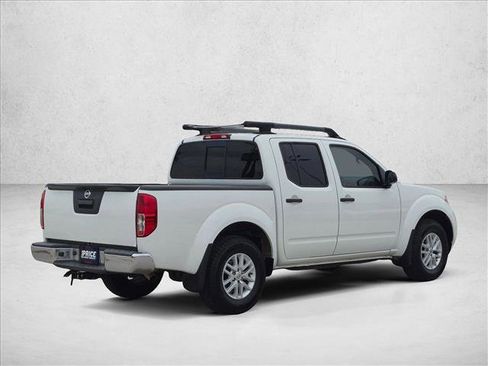 Used 2018 Nissan Frontier SV AWD/4WD image 5