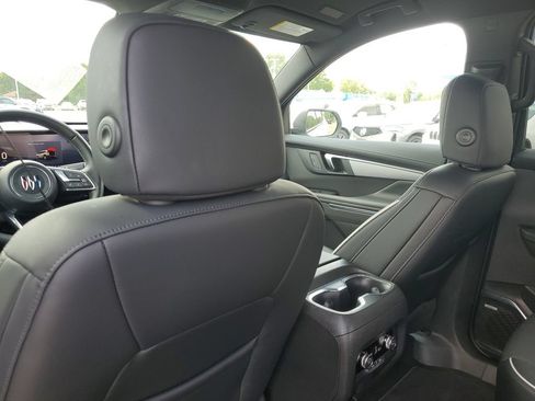 Used 2026 Buick Enclave Preferred w/ Power Package AWD/4WD image 33