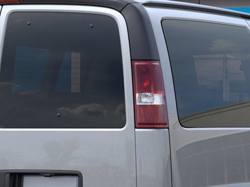 New 2026 Chevrolet Express 2500 LT w/ LT Preferred Equipment Group RWD image 14