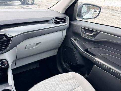 Used 2023 Ford Escape Active image 9