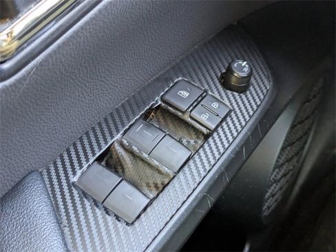 Used 2019 Toyota Prius LE image 20