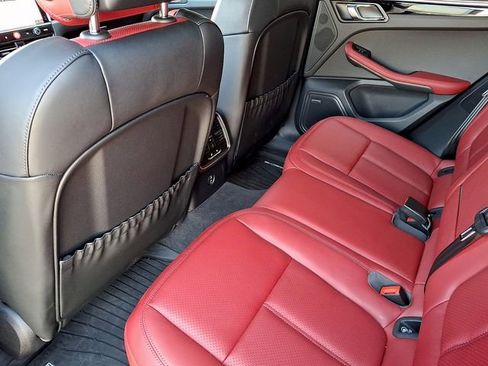 Used 2026 Porsche Macan image 16