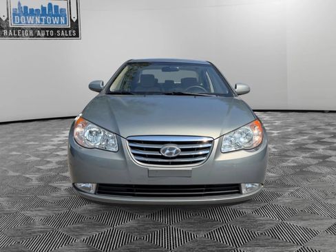 Used 2010 Hyundai Elantra GLS FWD image 3