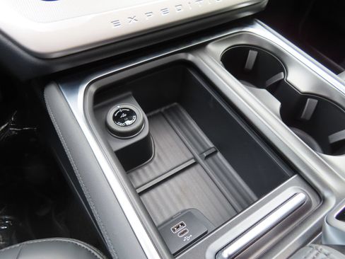 New 2026 Ford Expedition Active AWD/4WD image 15