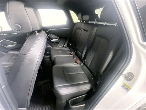 Used 2024 Audi Q3 2.0T Premium Plus w/ Premium Plus Package image 26