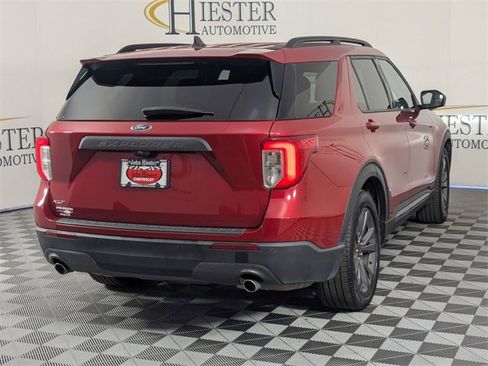 Used 2021 Ford Explorer XLT w/ Equipment Group 202A image 7