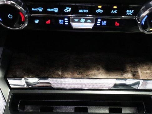 Used 2024 Ford F250 Lariat w/ Lariat Ultimate Package AWD/4WD image 45